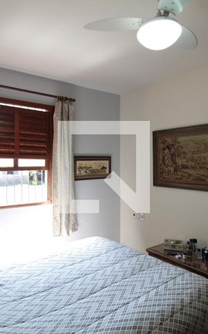 Casa à venda com 1000m², 5 quartos e 10 vagasSuite