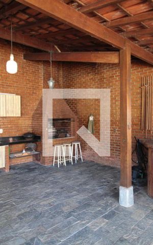 Casa à venda com 1000m², 5 quartos e 10 vagasArea Gourmet