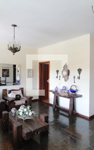 Casa à venda com 1000m², 5 quartos e 10 vagasSala