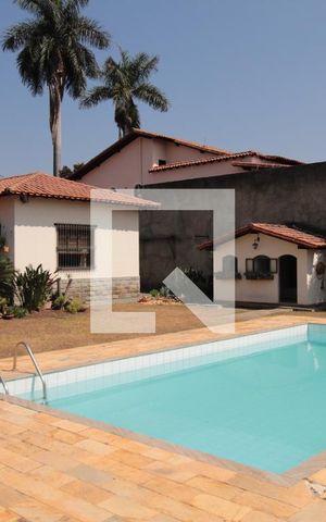 Casa à venda com 1000m², 5 quartos e 10 vagasPiscina