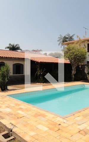 Casa à venda com 1000m², 5 quartos e 10 vagasPiscina