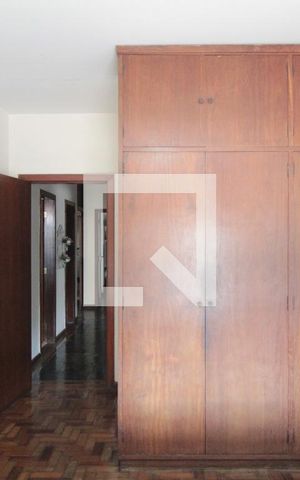 Casa à venda com 1000m², 5 quartos e 10 vagasSuite