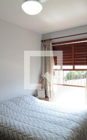Casa à venda com 1000m², 5 quartos e 10 vagasSuite