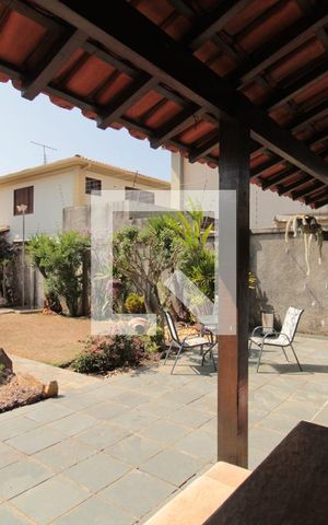 Casa à venda com 1000m², 5 quartos e 10 vagasQuintal