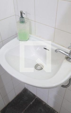Casa à venda com 1000m², 5 quartos e 10 vagasBanheiro de Serviço