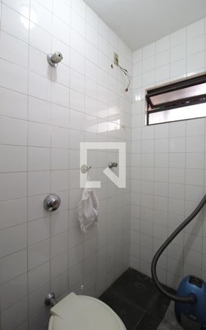 Casa à venda com 1000m², 5 quartos e 10 vagasBanheiro de Serviço