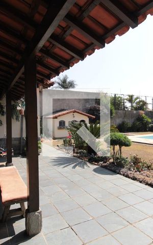 Casa à venda com 1000m², 5 quartos e 10 vagasQuintal