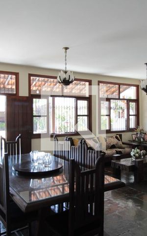 Casa à venda com 1000m², 5 quartos e 10 vagasSala