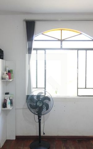 Casa à venda com 200m², 3 quartos e 10 vagasSuite