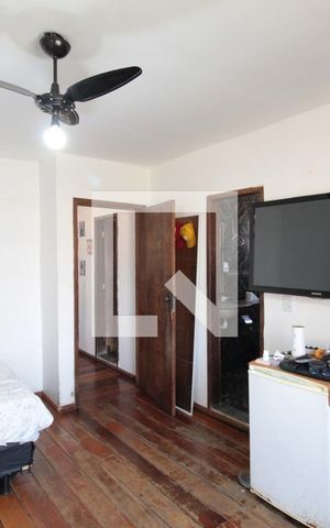 Casa à venda com 200m², 3 quartos e 10 vagasSuite