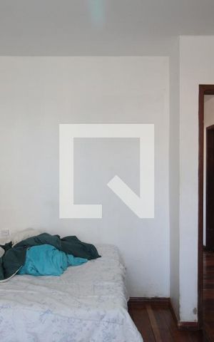 Casa à venda com 200m², 3 quartos e 10 vagasSuite