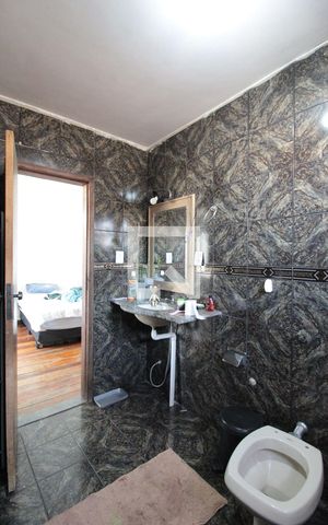 Casa à venda com 200m², 3 quartos e 10 vagasBanheiro da Suite