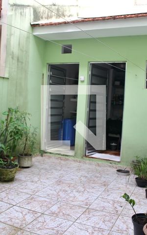 Casa à venda com 87m², 2 quartos e 1 vagaÁrea de Serviço