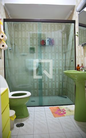 Casa à venda com 87m², 2 quartos e 1 vagaBanheiro - Quarto