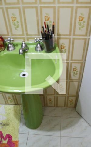 Casa à venda com 87m², 2 quartos e 1 vagaBanheiro - Quarto