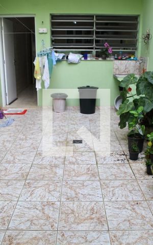 Casa à venda com 87m², 2 quartos e 1 vagaÁrea de Serviço