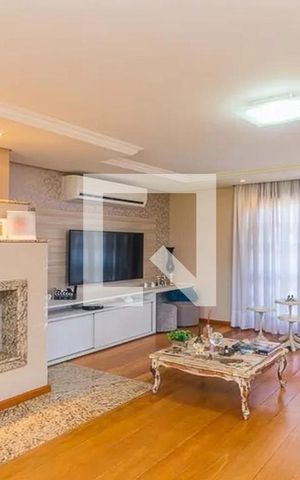 Casa à venda com 341m², 3 quartos e 4 vagasSala