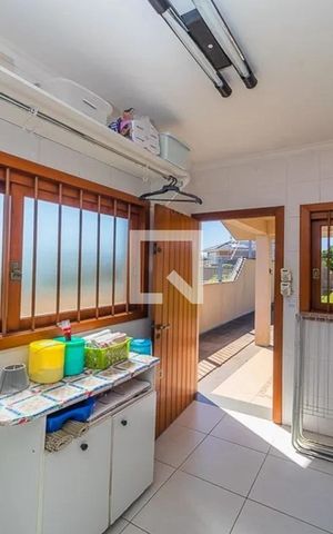 Casa à venda com 341m², 3 quartos e 4 vagasLavanderia 