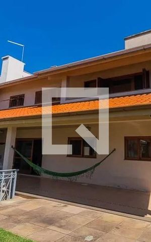 Casa à venda com 341m², 3 quartos e 4 vagasÁrea externa 