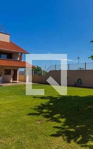 Casa à venda com 341m², 3 quartos e 4 vagasÁrea externa 