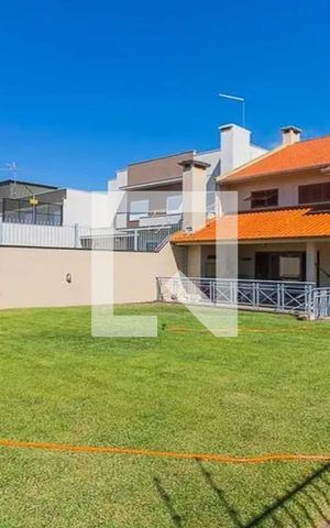 Casa à venda com 341m², 3 quartos e 4 vagasÁrea externa 