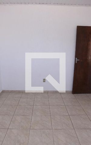 Casa para alugar com 60m², 1 quarto e 1 vagaQuarto