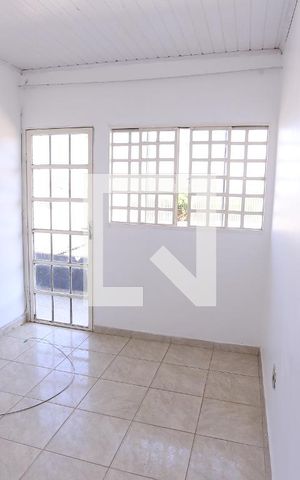 Casa para alugar com 60m², 1 quarto e 1 vagaSala