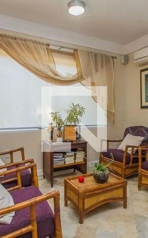 Casa à venda com 500m², 3 quartos e 4 vagasSala
