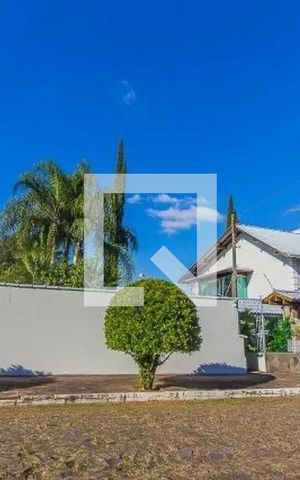 Casa à venda com 500m², 3 quartos e 4 vagasFachada