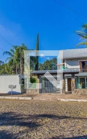 Casa à venda com 500m², 3 quartos e 4 vagasFachada