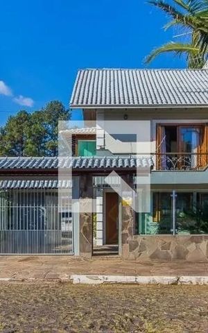 Casa à venda com 500m², 3 quartos e 4 vagasFachada