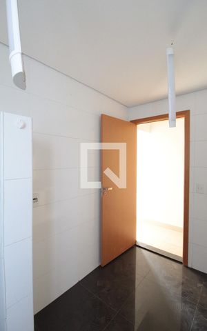 Apartamento à venda com 80m², 3 quartos e 2 vagasCozinha e Área de Serviço