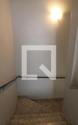 Apartamento para alugar com 300m², 4 quartos e 7 vagasEscada