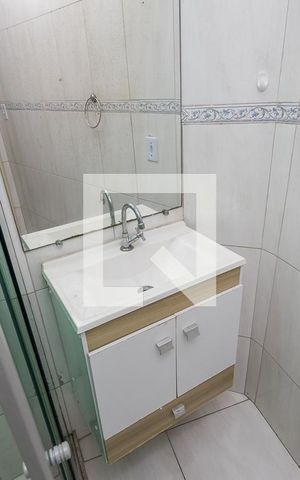 Apartamento à venda com 60m², 2 quartos e sem vaga Apartamento à venda com 60m², 2 quartos e sem vagaBanheiro