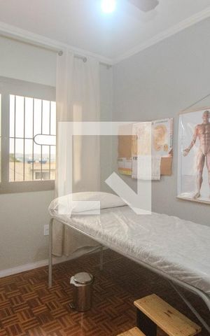 Casa à venda com 234m², 3 quartos e 2 vagas Casa à venda com 234m², 3 quartos e 2 vagasQuarto 1