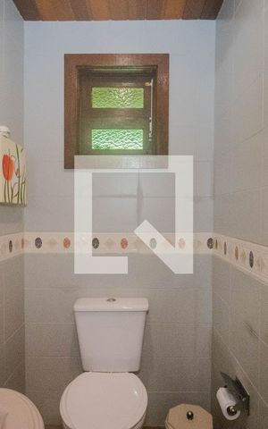 Casa à venda com 234m², 3 quartos e 2 vagas Casa à venda com 234m², 3 quartos e 2 vagasLavabo