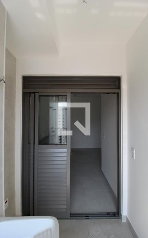 Apartamento à venda com 74m², 2 quartos e 2 vagasÁrea de Serviço