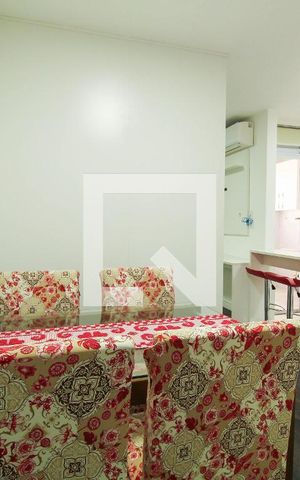Apartamento à venda com 32m², 1 quarto e 1 vaga Apartamento à venda com 32m², 1 quarto e 1 vagaSala