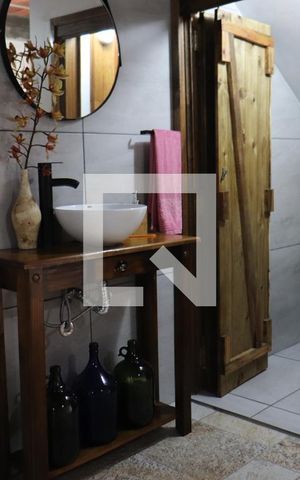 Casa à venda com 225m², 3 quartos e 3 vagasLavabo da garagem e área gourmet