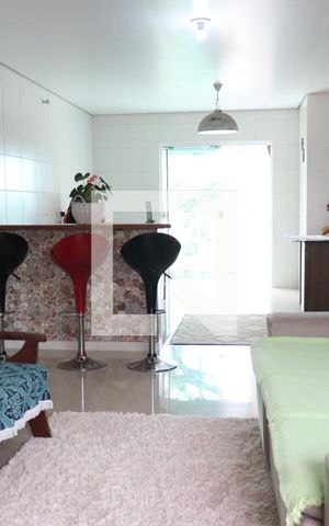 Casa à venda com 225m², 3 quartos e 3 vagasSala