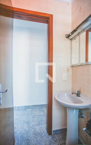 Casa à venda com 253m², 4 quartos e 2 vagas Casa à venda com 253m², 4 quartos e 2 vagasBanheiro 3