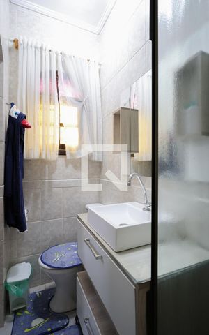 Casa para alugar com 700m², 4 quartos e 2 vagas Casa para alugar com 700m², 4 quartos e 2 vagasBanheiro da Suíte 1