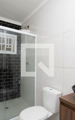 Casa para alugar com 130m², 4 quartos e 2 vagas Casa para alugar com 130m², 4 quartos e 2 vagasBanheiro da Suíte