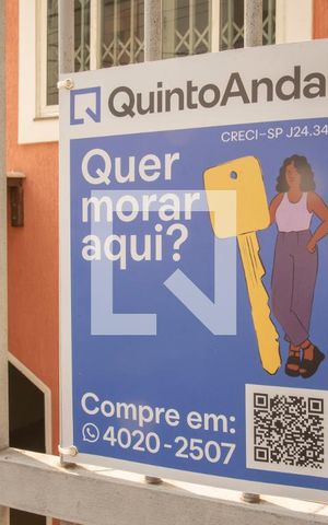 Casa à venda com 390m², 3 quartos e 2 vagas Casa à venda com 390m², 3 quartos e 2 vagasPlaquinha