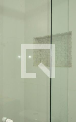 Casa à venda com 390m², 3 quartos e 2 vagas Casa à venda com 390m², 3 quartos e 2 vagasBanheiro
