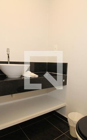 Apartamento à venda com 202m², 4 quartos e 2 vagasBanheiro