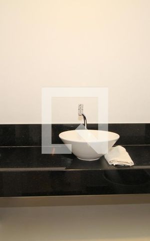 Apartamento à venda com 202m², 4 quartos e 2 vagasBanheiro