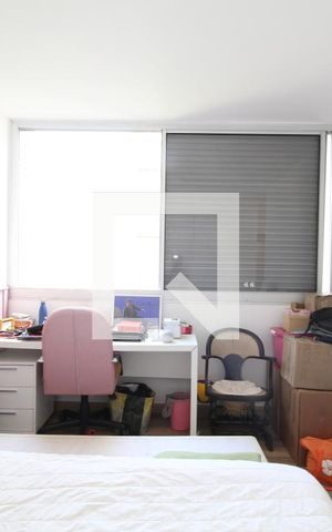 Apartamento à venda com 202m², 4 quartos e 2 vagasQuarto