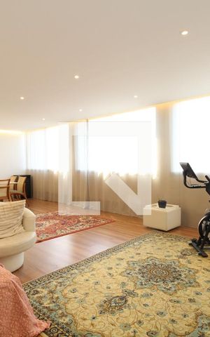 Apartamento à venda com 202m², 4 quartos e 2 vagasQuarto