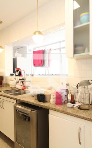 Apartamento à venda com 202m², 4 quartos e 2 vagasCozinha